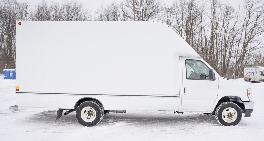 2024 Ford E-450SD Base