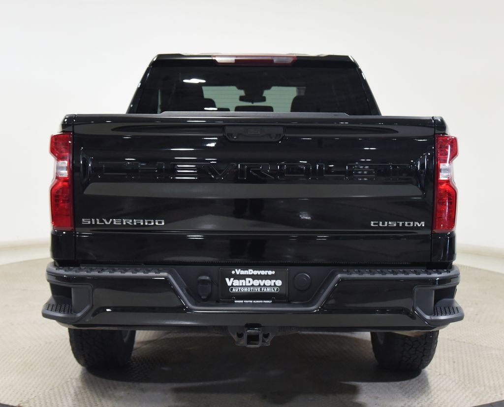2023 Chevrolet Silverado 1500 Custom
