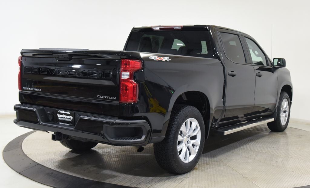 2023 Chevrolet Silverado 1500 Custom