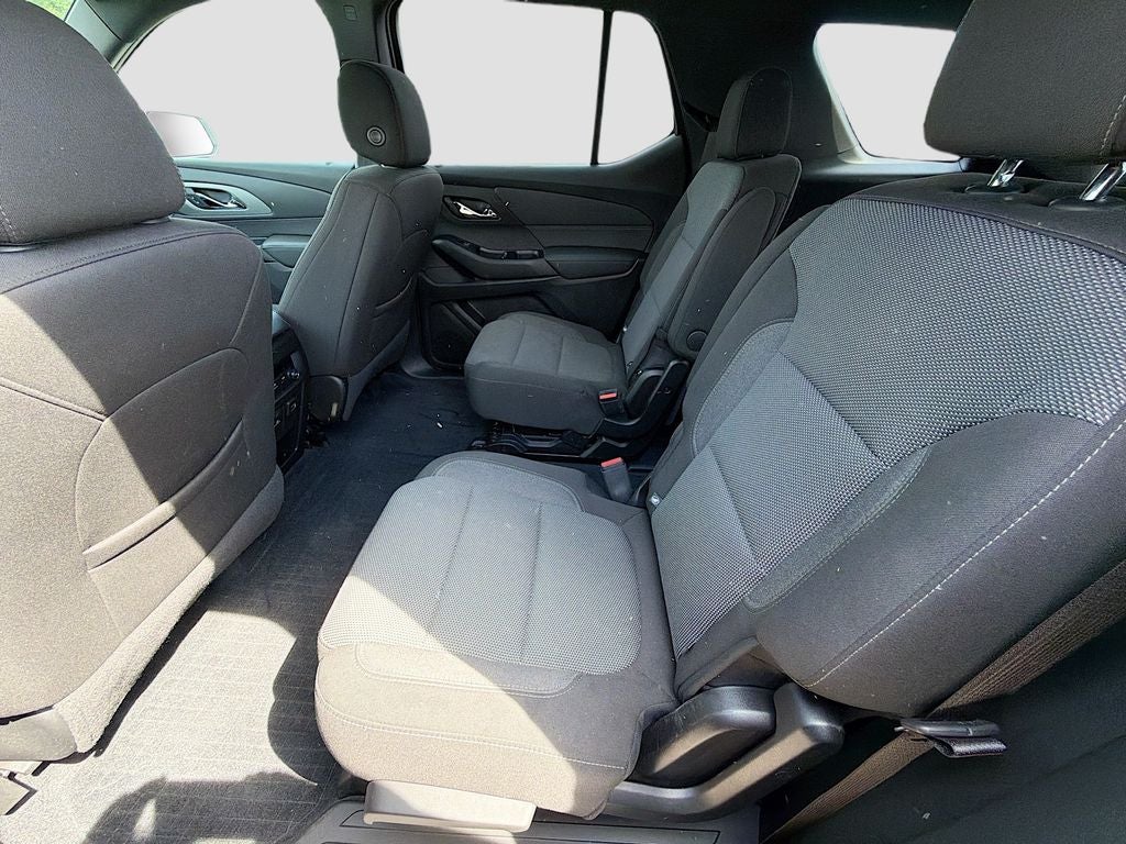 2023 Chevrolet Traverse LT Cloth w/2FL