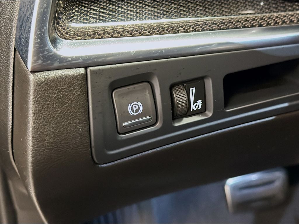 2023 Cadillac XT5 Sport