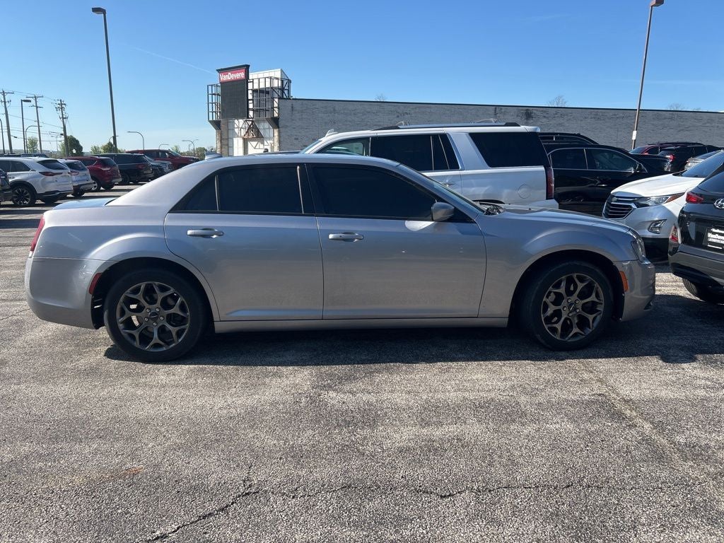 2016 Chrysler 300 S