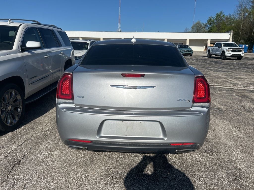 2016 Chrysler 300 S