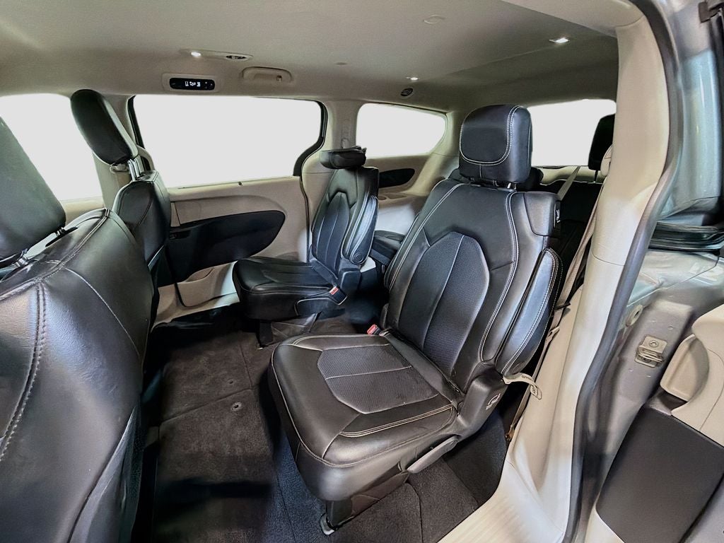 2021 Chrysler Voyager LXI