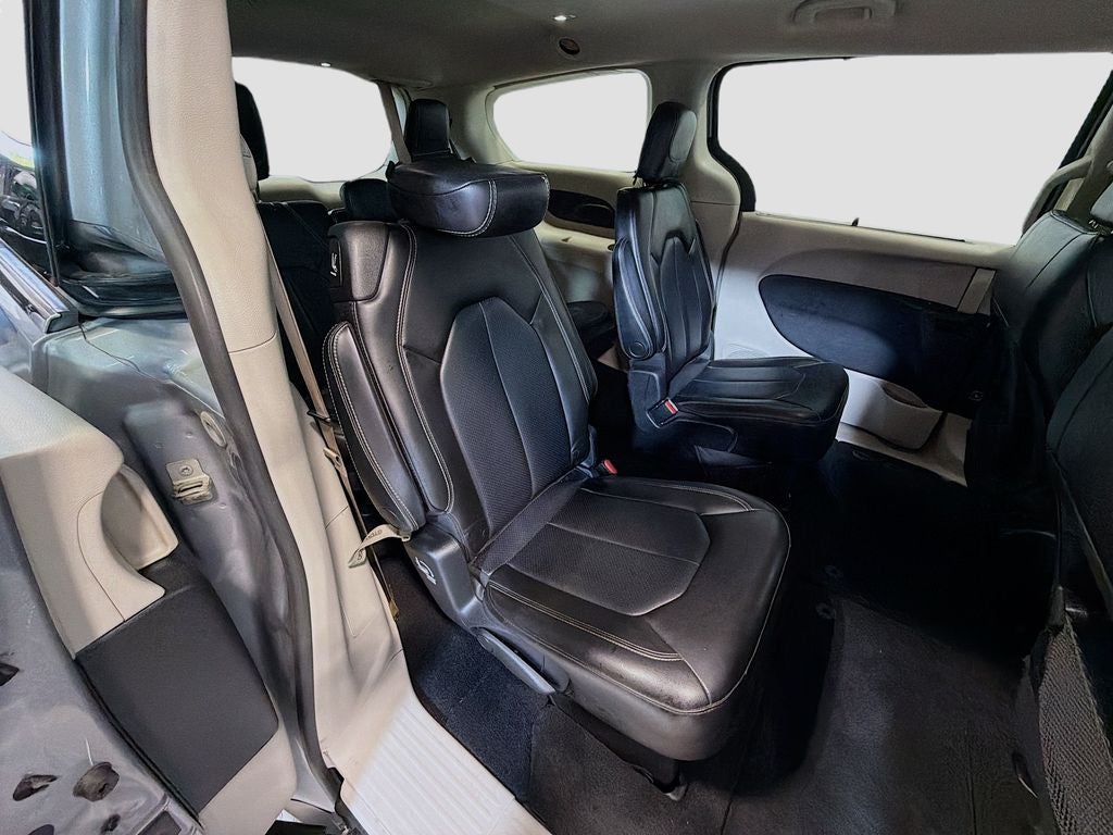 2021 Chrysler Voyager LXI