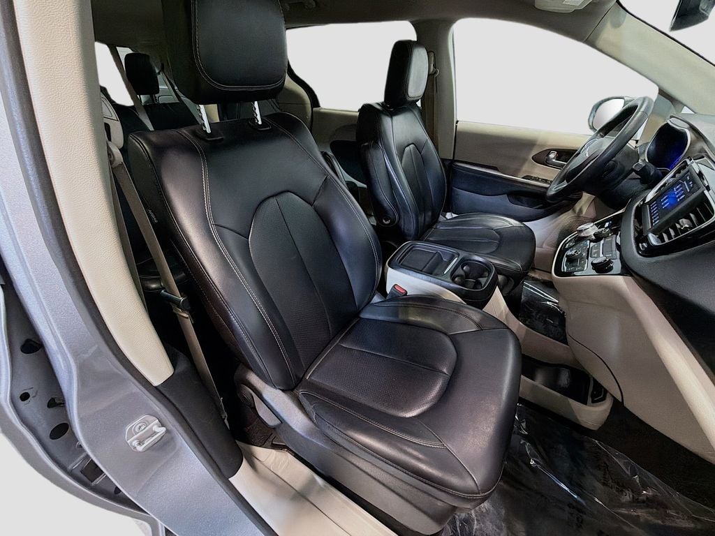 2021 Chrysler Voyager LXI