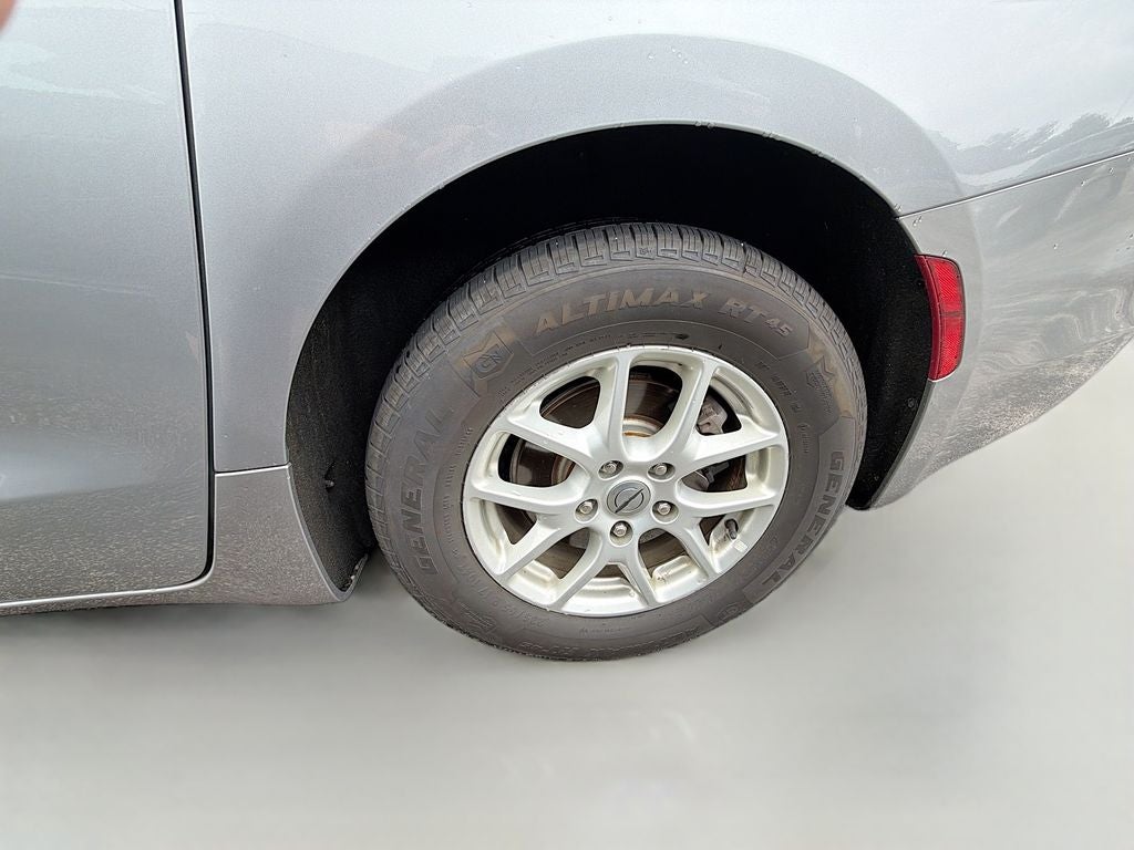 2021 Chrysler Voyager LXI