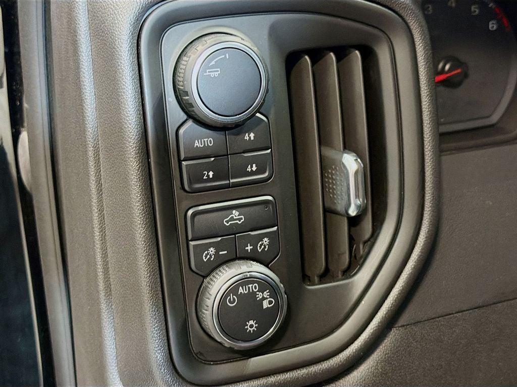 2022 Chevrolet Silverado 1500 Custom Trail Boss
