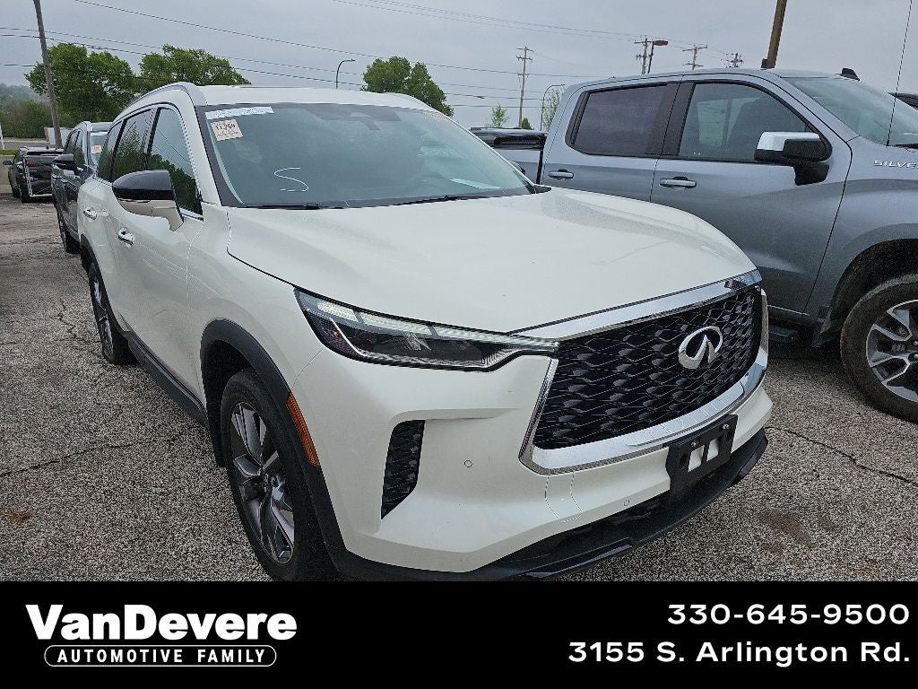 2023 INFINITI QX60 LUXE