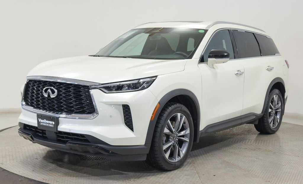 2023 INFINITI QX60 LUXE