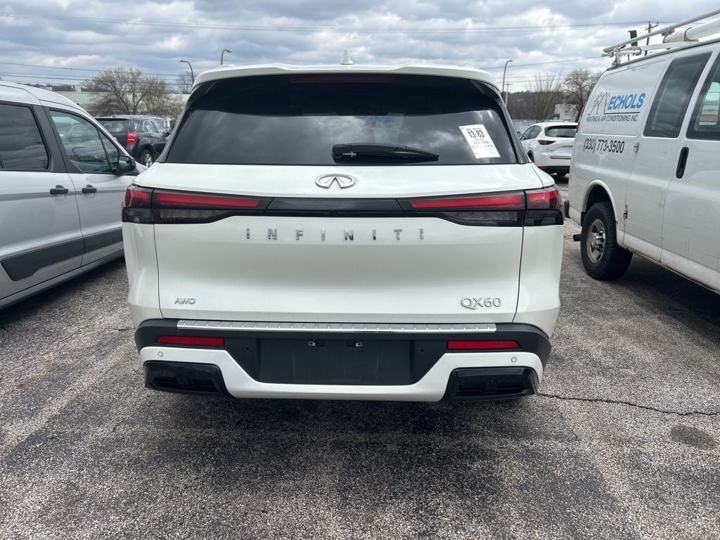 2023 INFINITI QX60 LUXE
