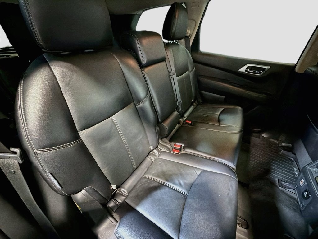 2018 Nissan Pathfinder SL