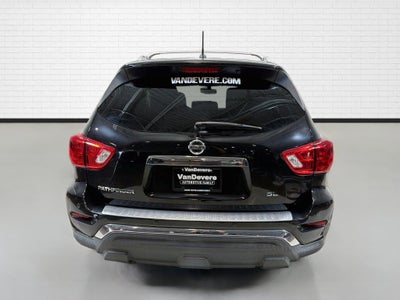 2018 Nissan Pathfinder SL