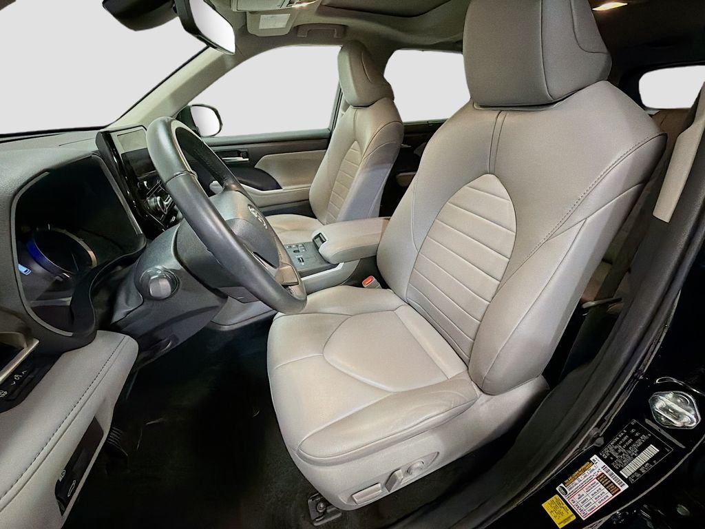 2023 Toyota Highlander Hybrid XLE