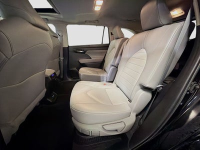 2023 Toyota Highlander Hybrid XLE