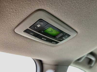 2014 Toyota Sienna XLE 8 Passenger