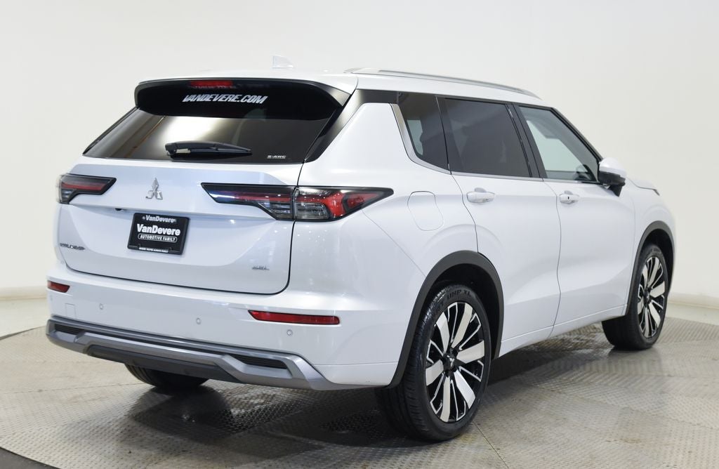 2025 Mitsubishi Outlander SEL