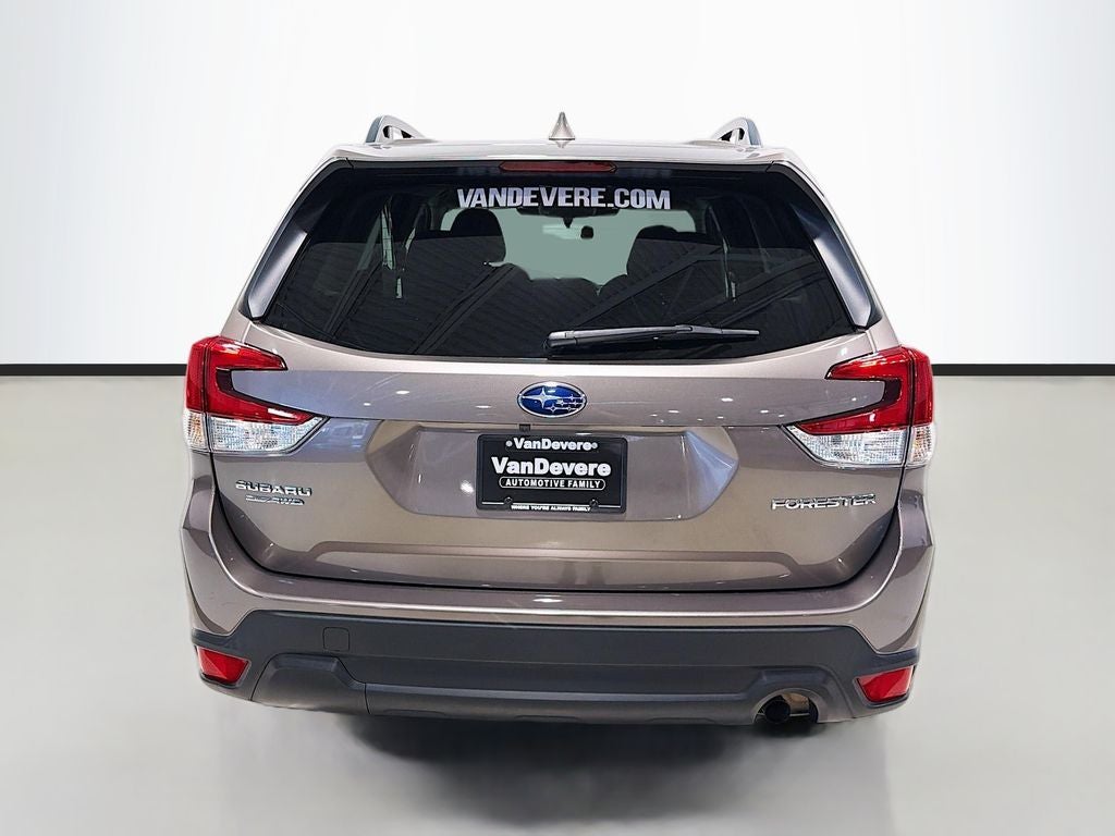 2022 Subaru Forester Premium