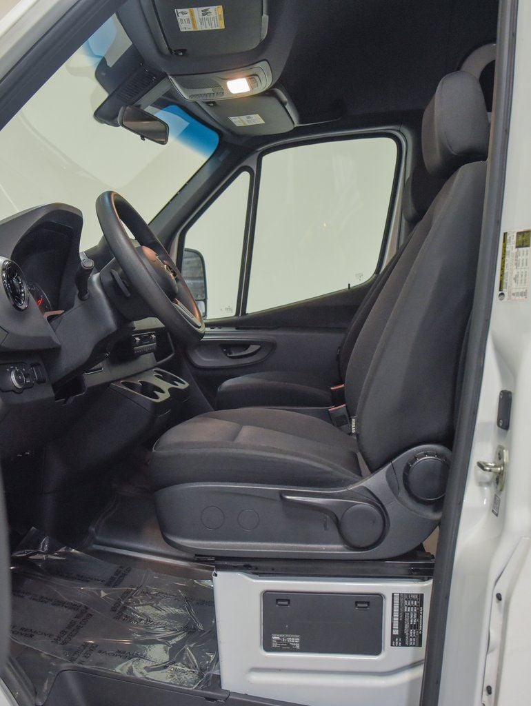 2024 Mercedes-Benz Sprinter 2500 Passenger 144 WB