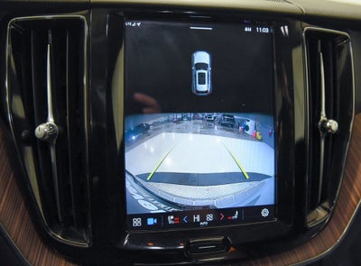 2022 Volvo XC60 B5 Momentum