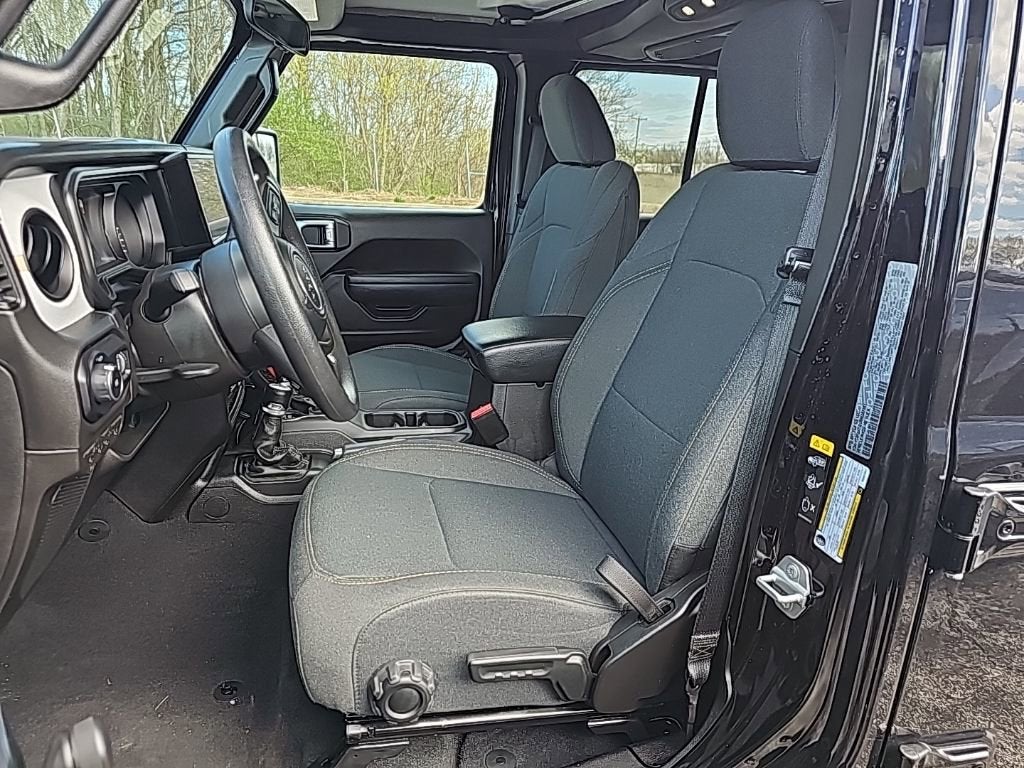 2024 Jeep Wrangler Sport