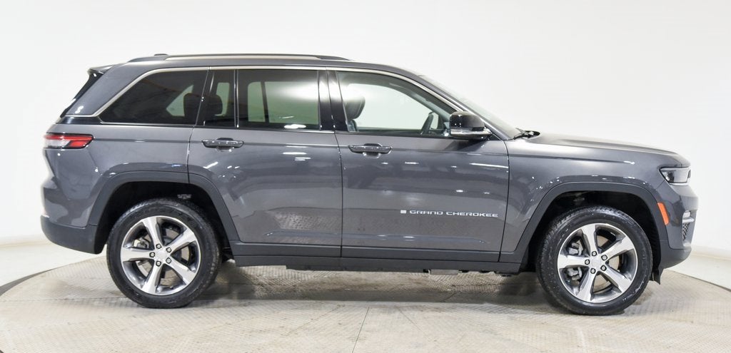 2022 Jeep Grand Cherokee 4xe BASE