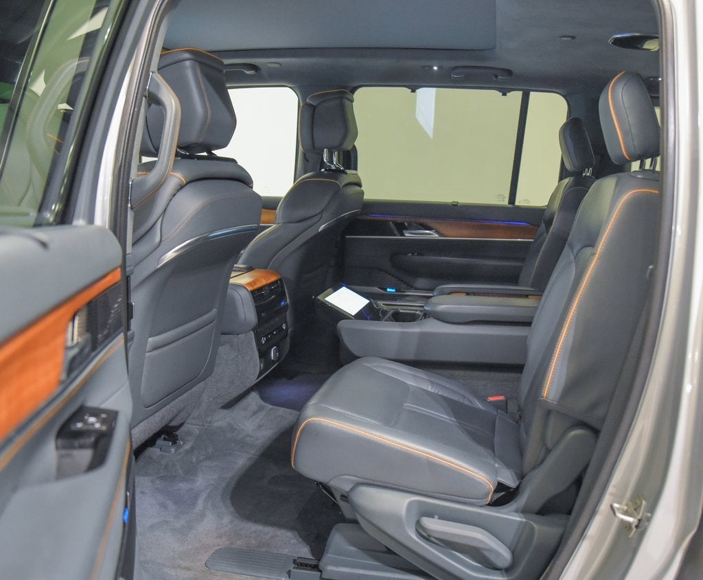 2022 Jeep Grand Wagoneer Series II