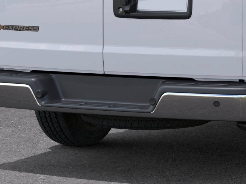 2026 Chevrolet Express Passenger 1LT