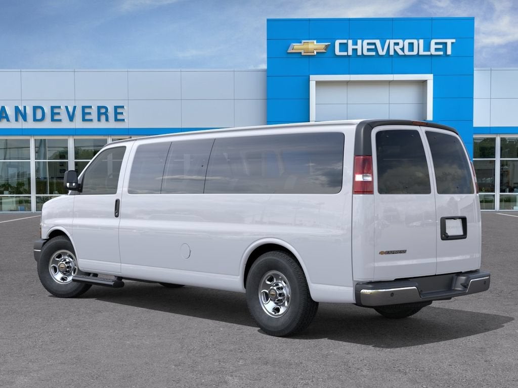 2026 Chevrolet Express Passenger 1LT
