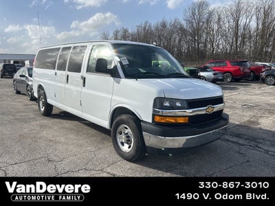 2025 Chevrolet Express Passenger 1LT