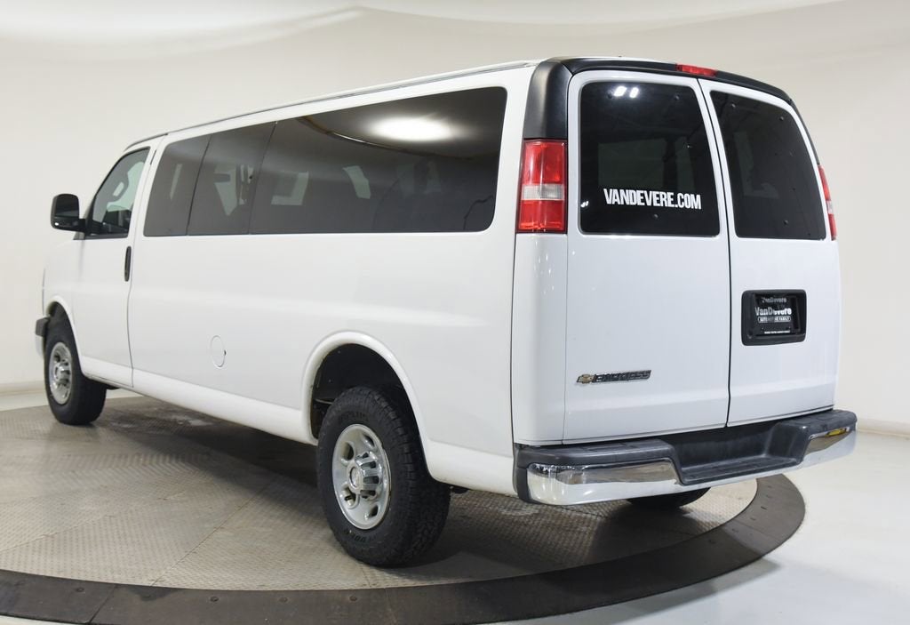 2017 Chevrolet Express Passenger 3500 LT