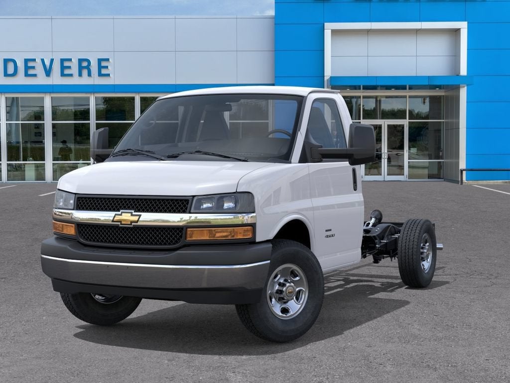 2026 Chevrolet Express Cutaway 3500 1WT