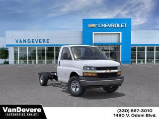 2026 Chevrolet Express Cutaway 3500 1WT