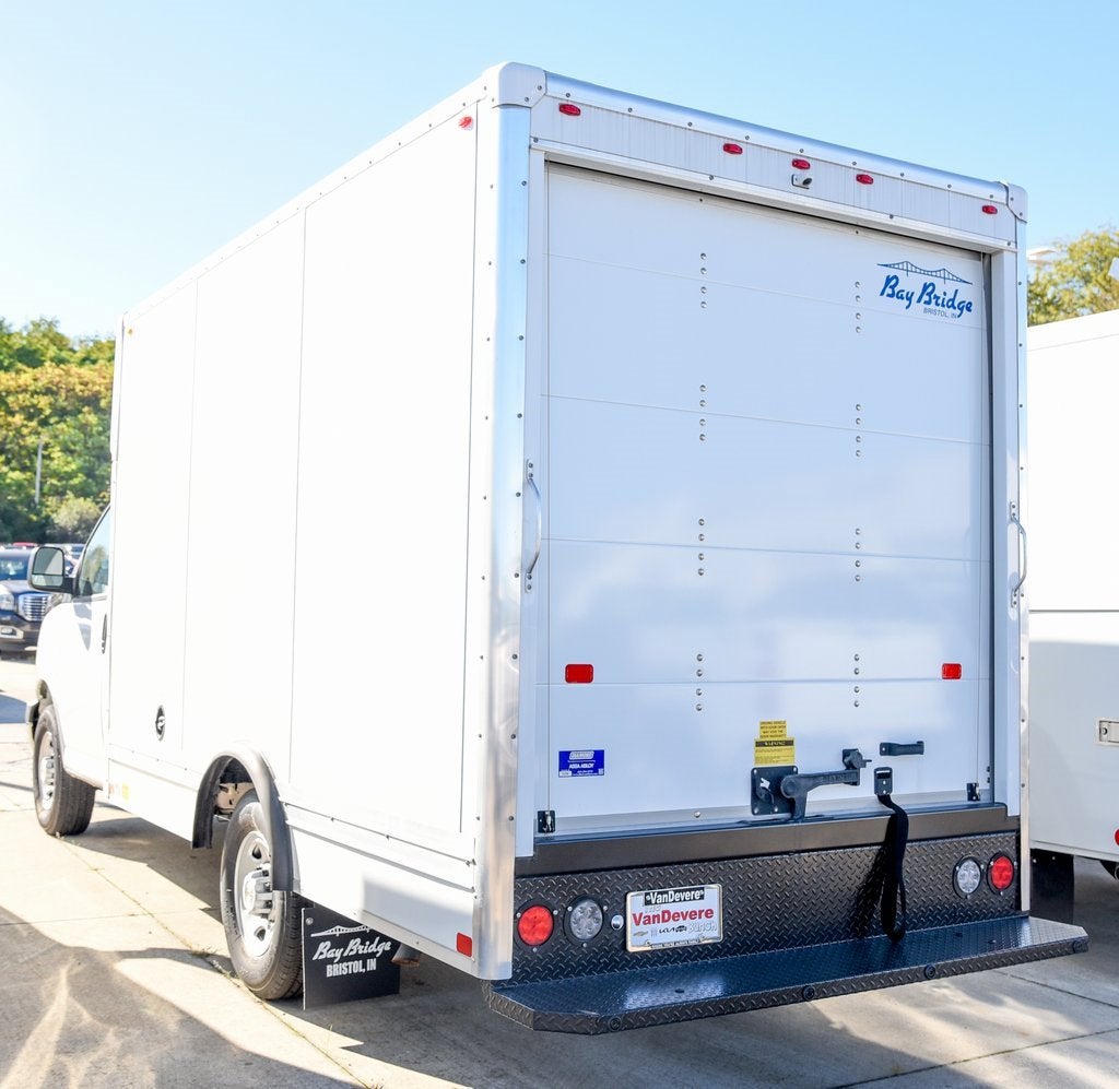 2024 Chevrolet Express Cutaway 3500 1WT