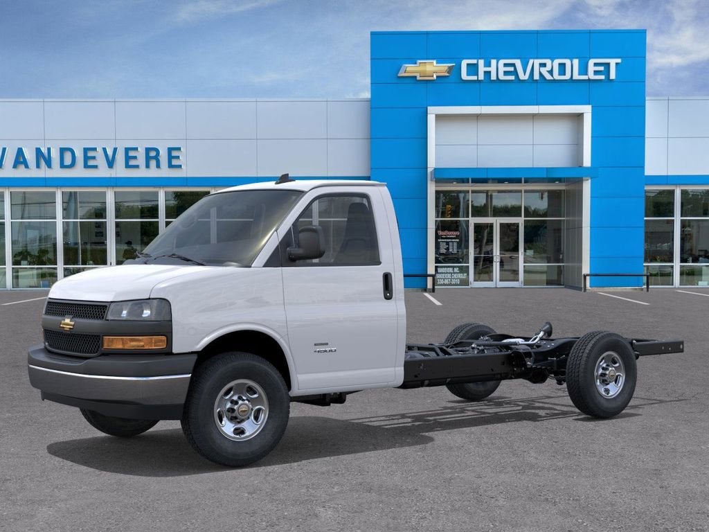 2025 Chevrolet Express Cutaway 3500 1WT