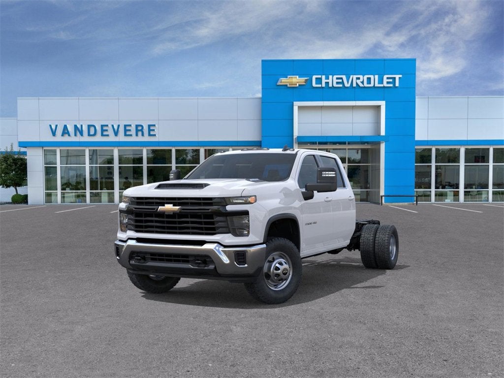 2025 Chevrolet Silverado 3500 HD Chassis Cab Work Truck