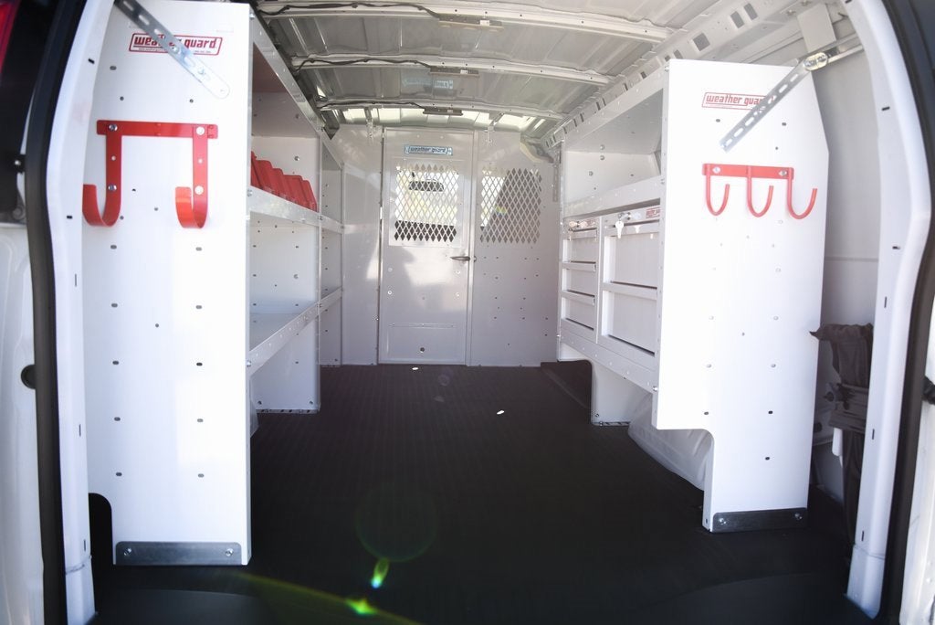 2025 Chevrolet Express Cargo 3500 WT