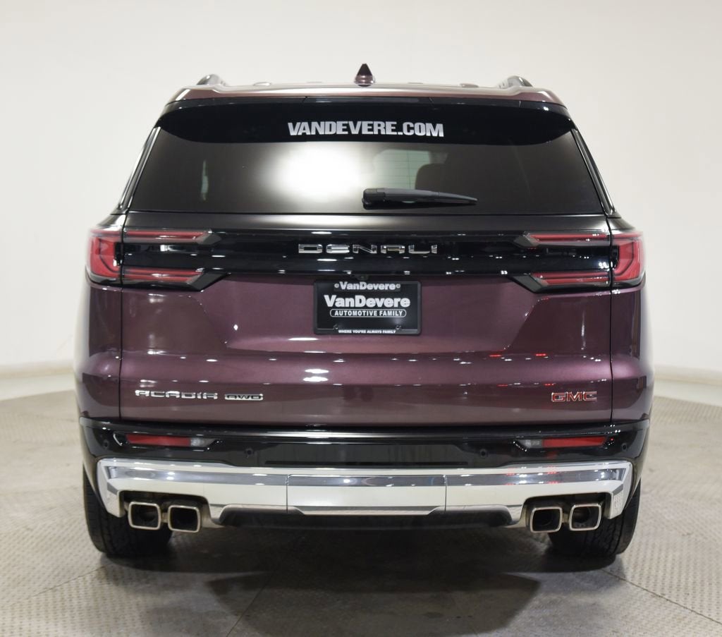 2024 GMC Acadia Denali