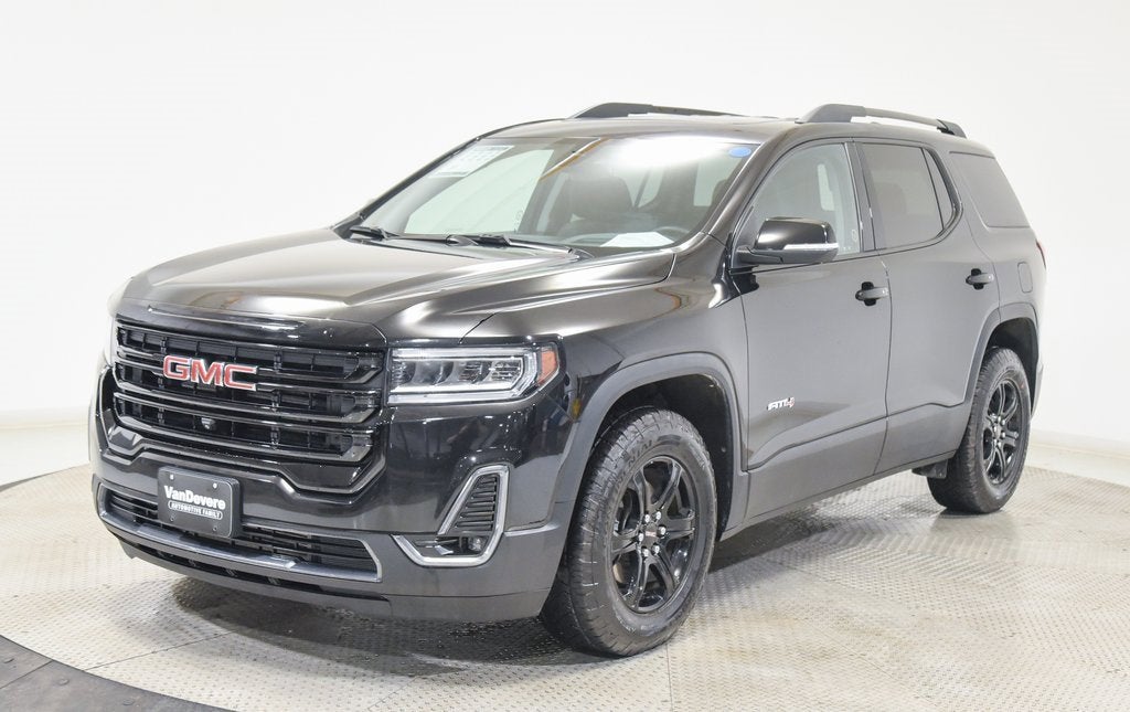2023 GMC Acadia AT4