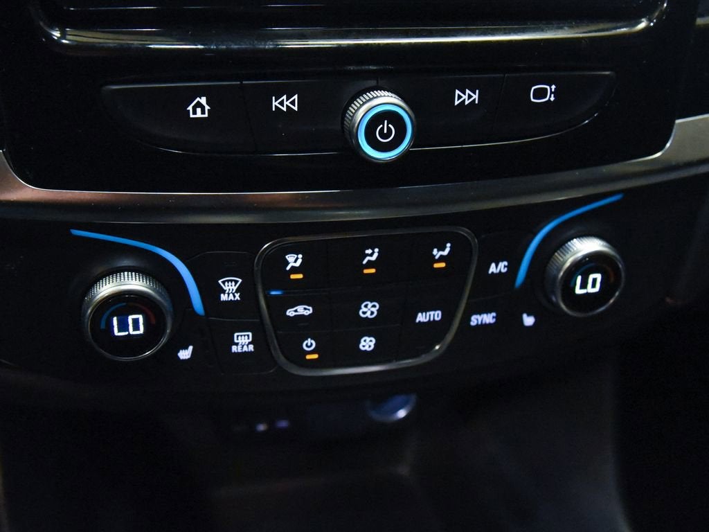 2021 Chevrolet Traverse LT Cloth