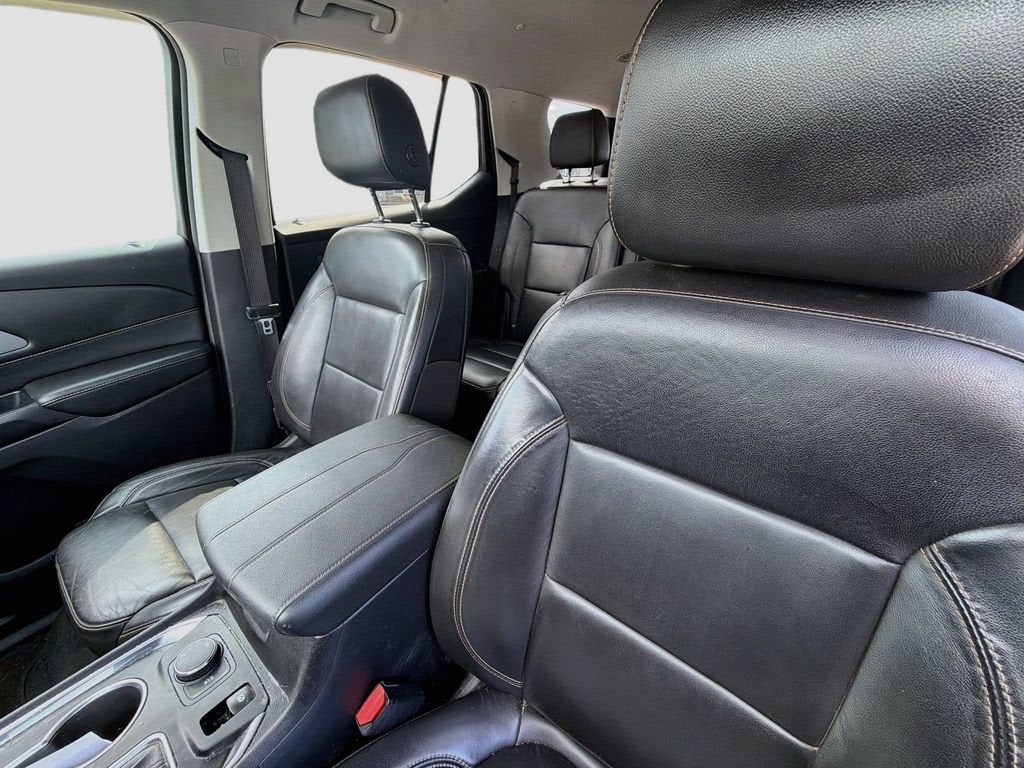 2021 Chevrolet Traverse LT Leather