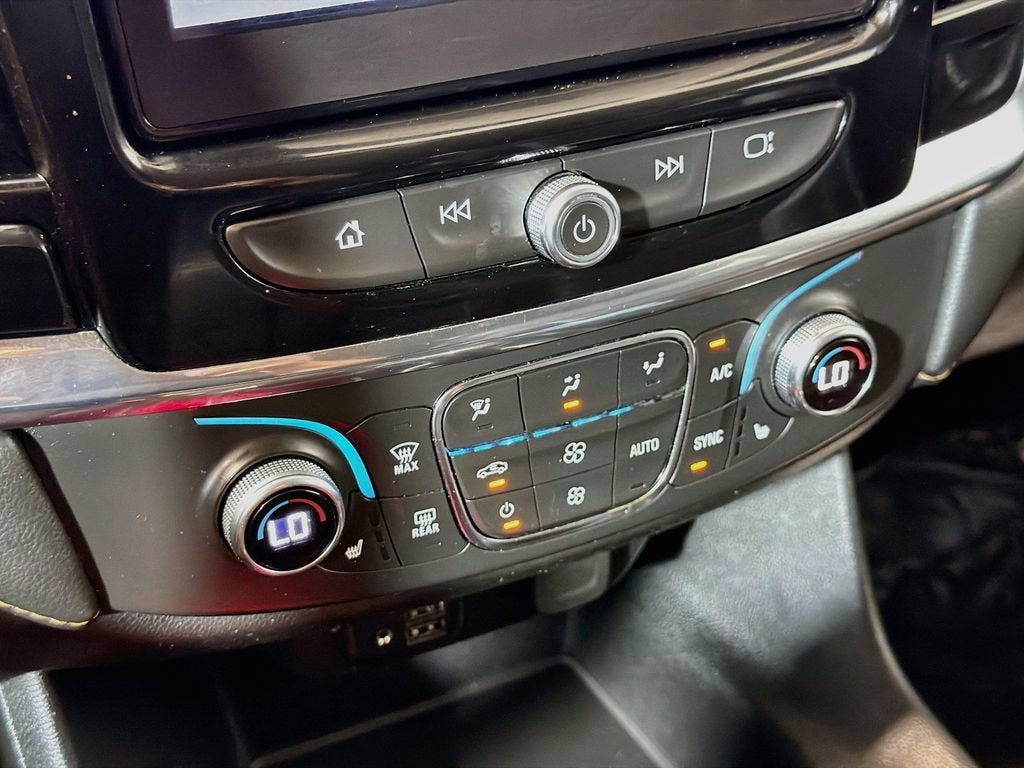 2021 Chevrolet Traverse LT Leather