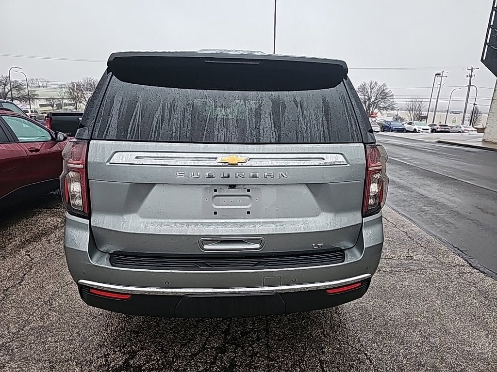 2024 Chevrolet Suburban LT