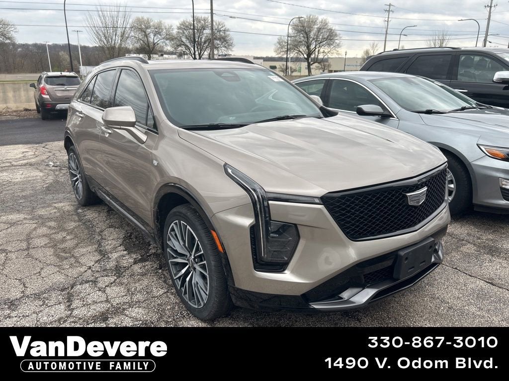 2024 Cadillac XT4 Sport