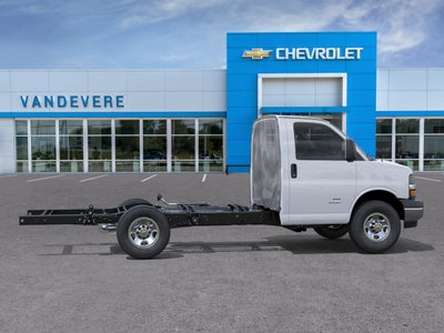 2026 Chevrolet Express Cutaway 3500 1WT