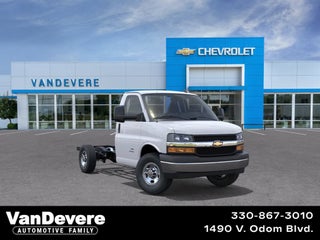 2026 Chevrolet Express Cutaway 3500 1WT