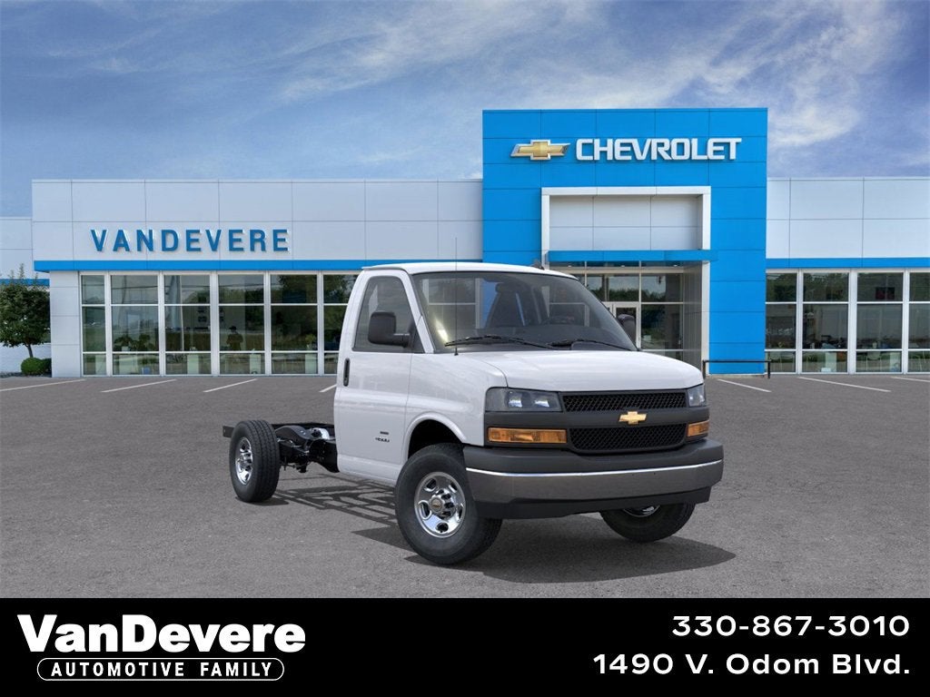 2026 Chevrolet Express Cutaway 3500 1WT