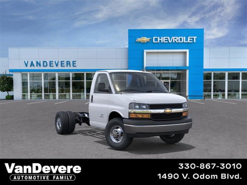 2026 Chevrolet Express Cutaway 3500 1WT