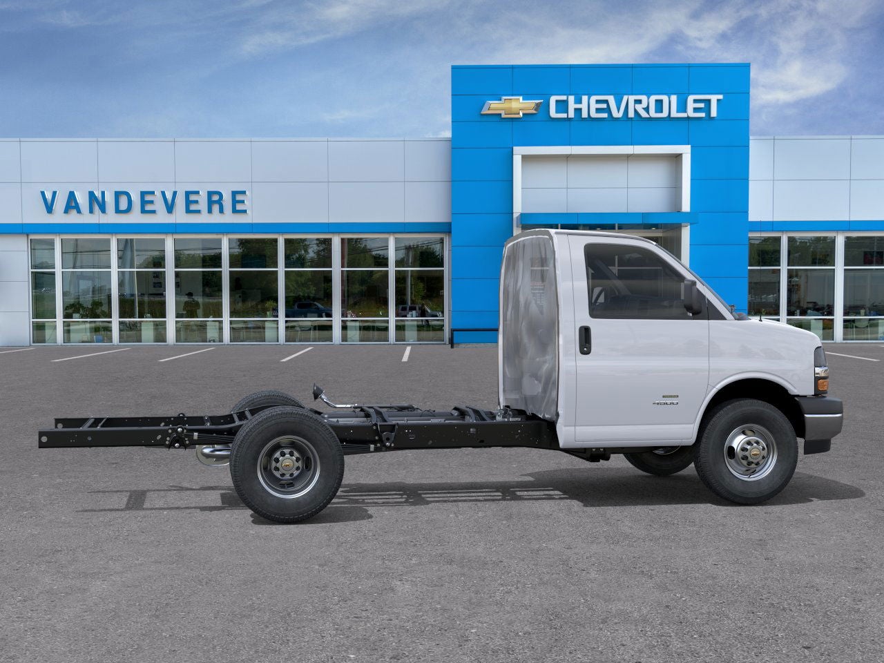 2026 Chevrolet Express Cutaway 3500 1WT