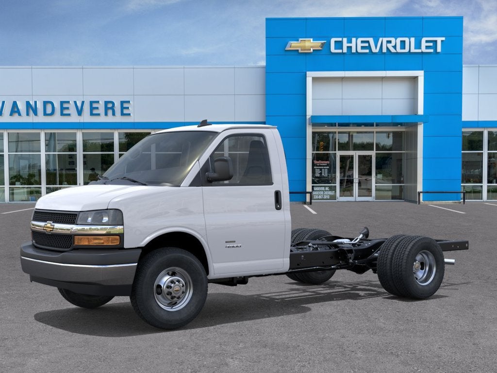 2026 Chevrolet Express Cutaway 3500 1WT